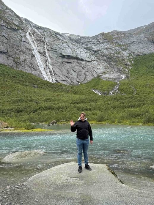Simon hiking